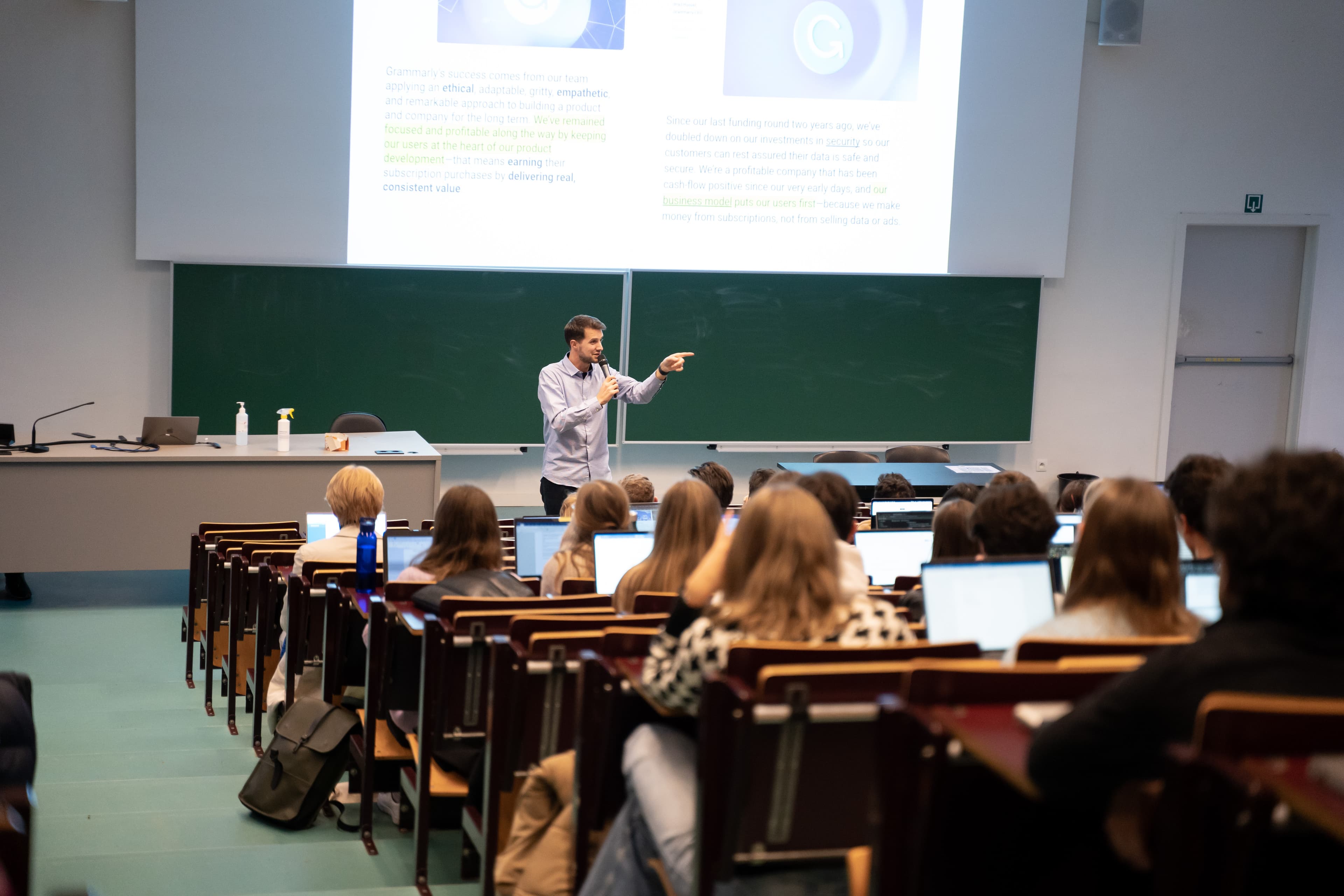 Egwin Avau presenting at Panenco